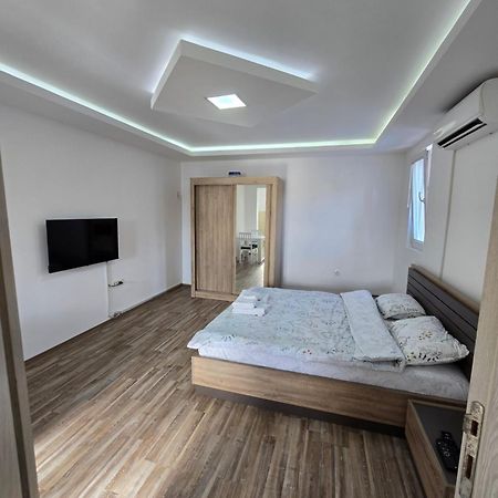 Apartman Tolosi Подгорица Екстериор снимка