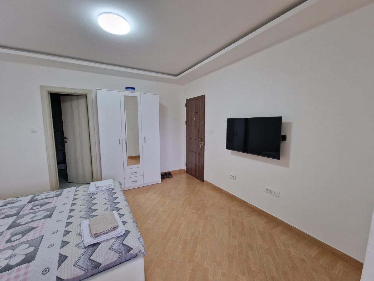 Apartman Tolosi Подгорица Екстериор снимка