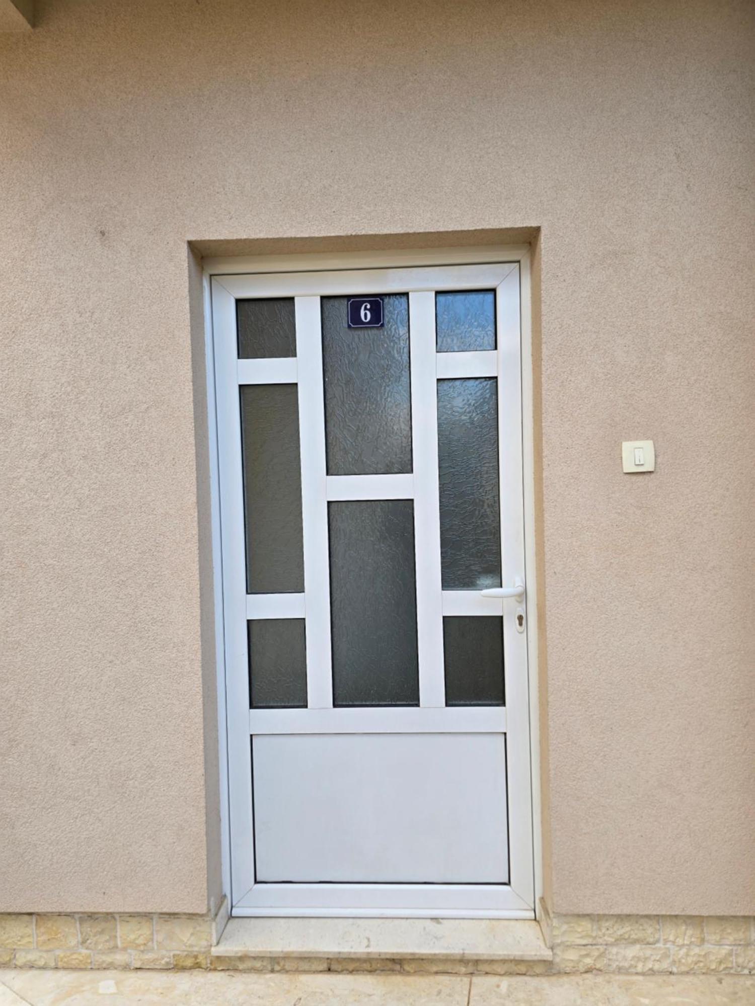 Apartman Tolosi Подгорица Екстериор снимка